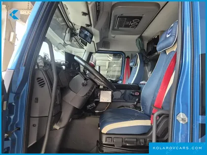VOLVO CARGO TRUCK 6X4