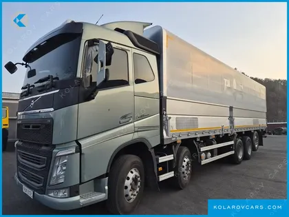 VOLVO CARGO TRUCK 10X4