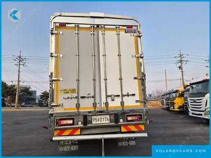 VOLVO CARGO TRUCK 10X4