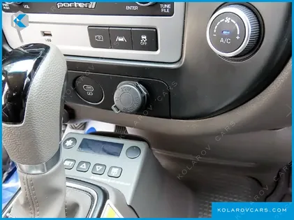 HYUNDAI PORTER II SUPER CABIN LPG