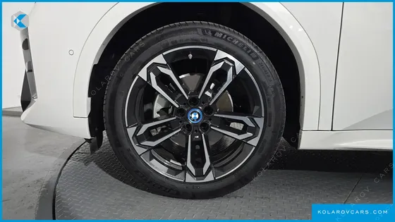 BMW IX2 EDRIVE 20 M SPORT
