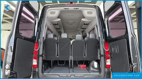 HYUNDAI SOLATI 15-SEATER