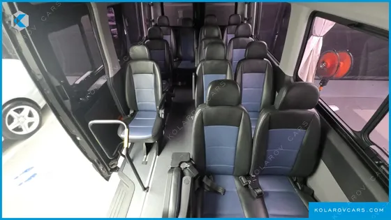 HYUNDAI SOLATI 15-SEATER