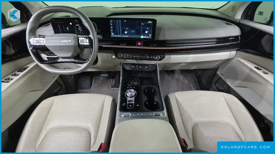 KIA CARNIVAL HEV 9 SEATER X LINE
