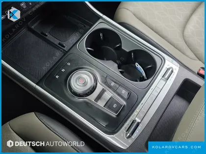 KIA CARNIVAL 9-SEATER PRESTIGE