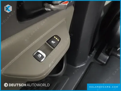 KIA CARNIVAL 9-SEATER PRESTIGE