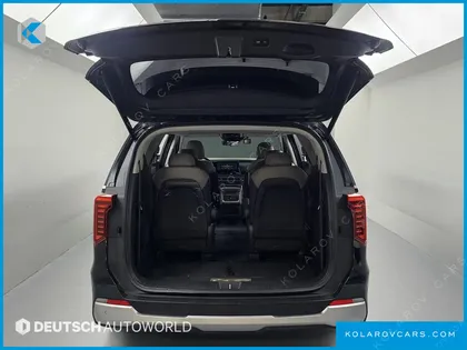 KIA CARNIVAL 9-SEATER PRESTIGE