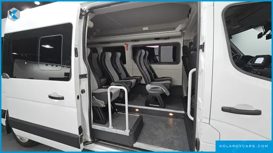 RENAULT KOREA MASTER 2.3 15-SEATER