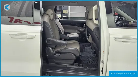 KIA CARNIVAL HEV 9SEATER SIGNATURE