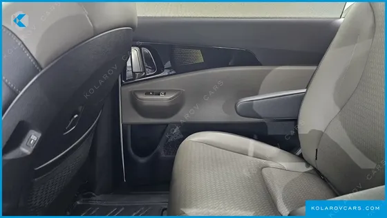 KIA CARNIVAL HEV 9SEATER SIGNATURE