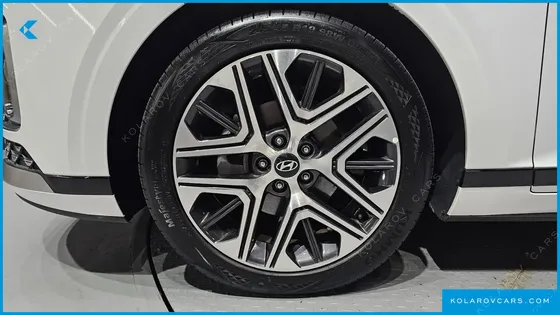 HYUNDAI GRANDEUR PREMIUM