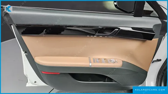HYUNDAI GRANDEUR PREMIUM