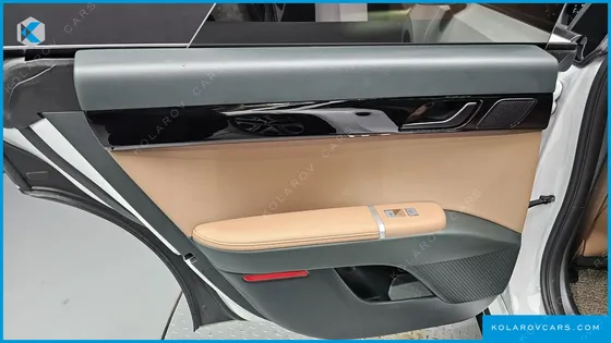 HYUNDAI GRANDEUR PREMIUM