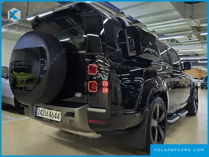 LAND ROVER DEFENDER 130 D300 X-DYNAMIC HSE