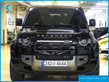 LAND ROVER DEFENDER 130 D300 X-DYNAMIC HSE