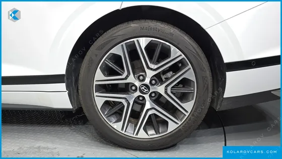 HYUNDAI GRANDEUR EXCLUSIVE