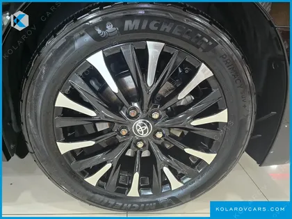 TOYOTA ALPHARD 2.5 HEV EXECUTIVE AWD