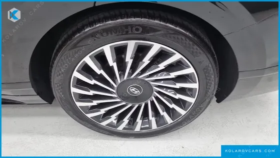 HYUNDAI GRANDEUR 2,5 GASOLINE 2WD