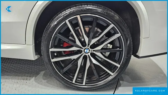 BMW X5 M50I
