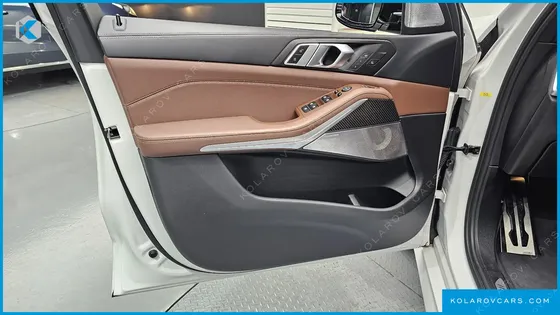 BMW X5 M50I