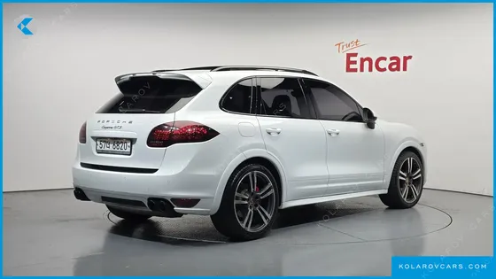 PORSCHE CAYENNE 4.8 GTS