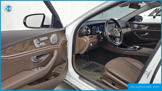 MERCEDES E-CLASS E300 4MATIC EXCLUSIVE