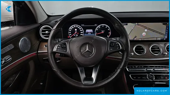 MERCEDES E-CLASS E300 4MATIC EXCLUSIVE