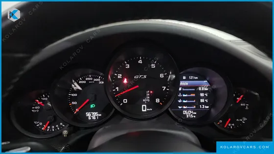 PORSCHE 911 CARRERA 4 GTS