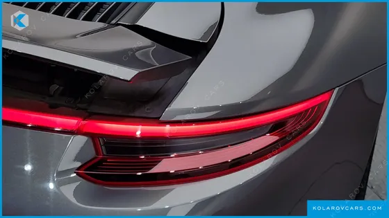 PORSCHE 911 CARRERA 4 GTS