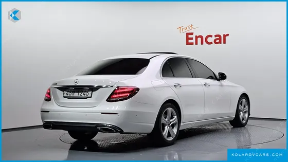 MERCEDES E-CLASS E200 AVANTGARDE