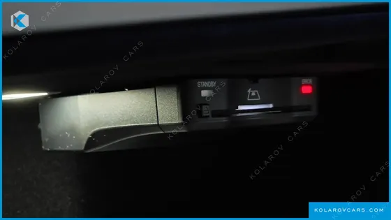 MERCEDES E-CLASS E200 AVANTGARDE