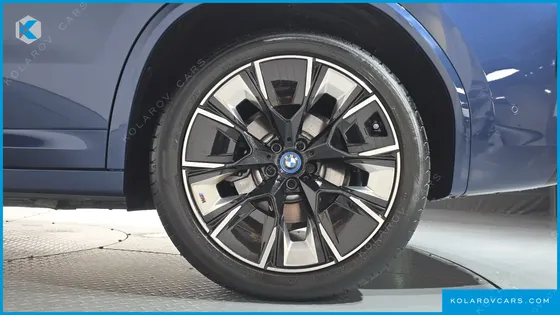 BMW IX3 M SPORTS