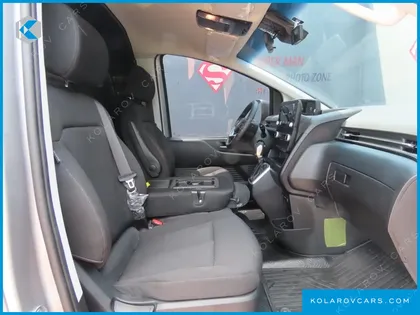 HYUNDAI STARIA CARGO 3-SEATER