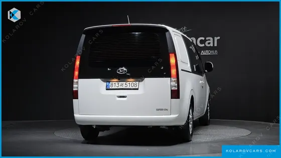 HYUNDAI STARIA CARGO 5-SEATER