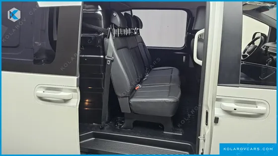 HYUNDAI STARIA CARGO 5-SEATER