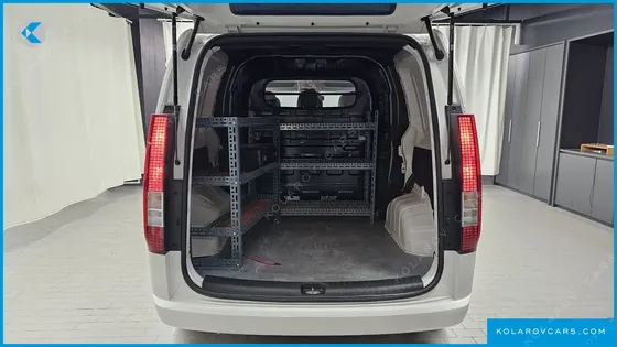 HYUNDAI STARIA CARGO 5-SEATER