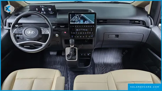 HYUNDAI STARIA 4WD TOURER 11-SEATER