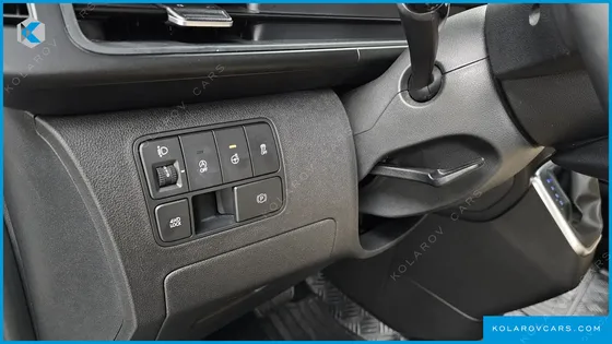 HYUNDAI STARIA 4WD TOURER 11-SEATER
