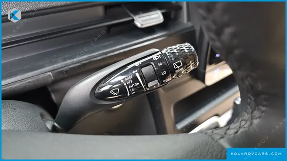 HYUNDAI STARIA 4WD TOURER 11-SEATER