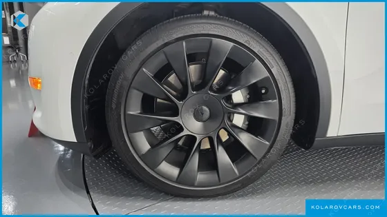 TESLA MODEL Y LONG RANGE AWD