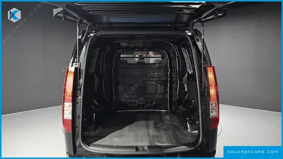HYUNDAI STARIA L3.5 CARGO 5-SEATER