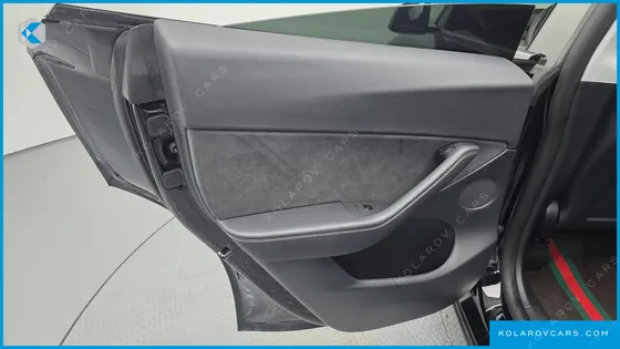 TESLA MODEL Y LONG RANGE AWD