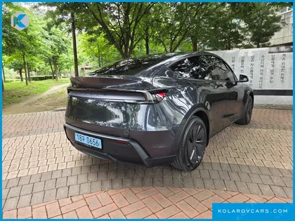 TESLA MODEL Y RWD