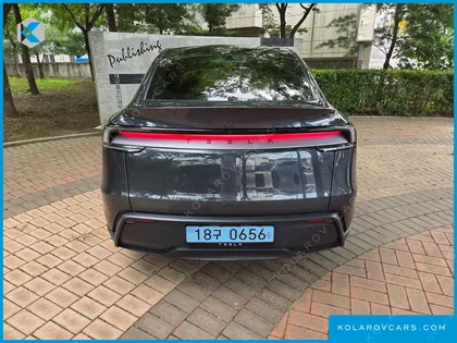 TESLA MODEL Y RWD