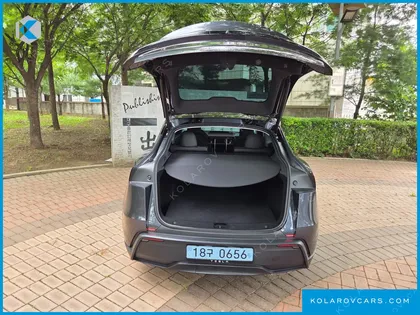TESLA MODEL Y RWD