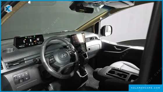 HYUNDAI STARIA CARGO 3-SEATER