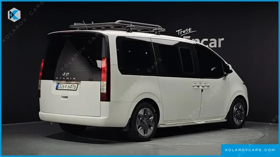 HYUNDAI STARIA TOURER 9-SEATER