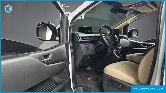 HYUNDAI STARIA TOURER 9-SEATER