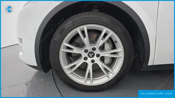 TESLA MODEL Y LONG RANGE AWD