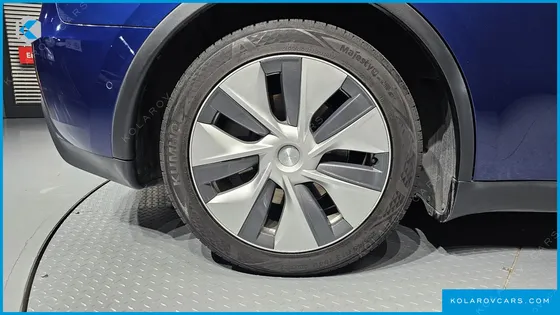 TESLA MODEL Y STANDARD RANGE RWD